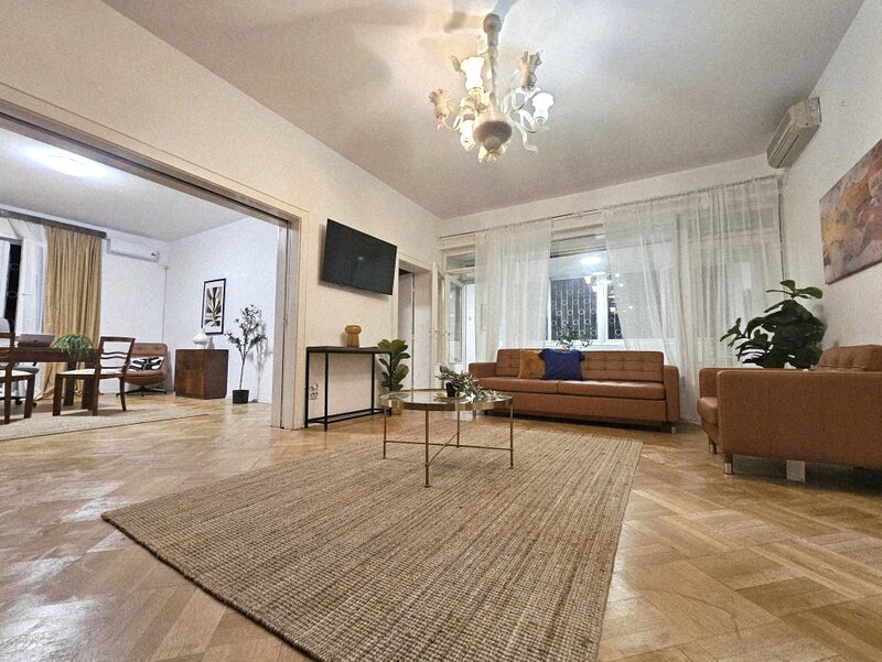 Capitale Inchiriere apartament 4 camere Strada Atena