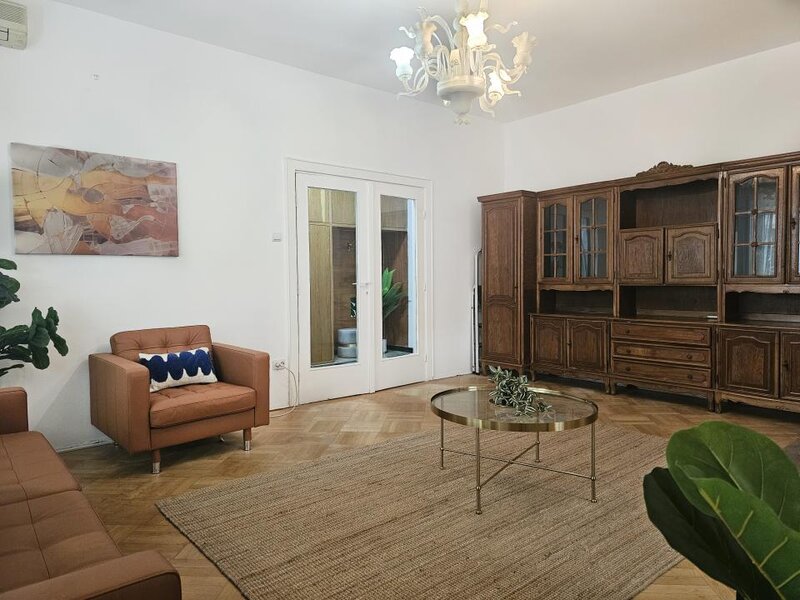 Capitale Inchiriere apartament 4 camere Strada Atena