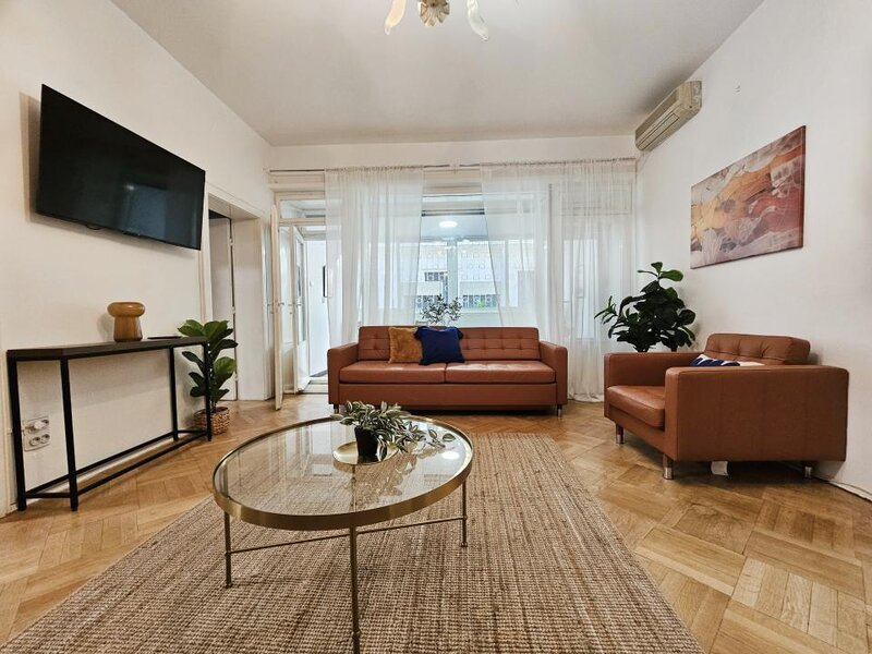 Capitale Inchiriere apartament 4 camere Strada Atena