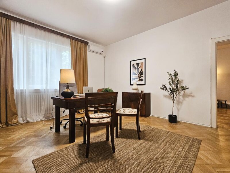 Capitale Inchiriere apartament 4 camere Strada Atena